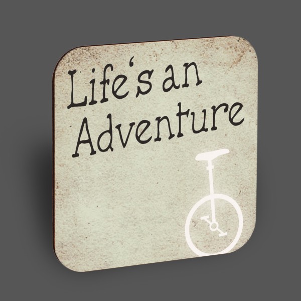 Holzpostkarte "Life's an adventure"